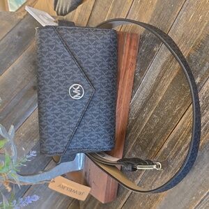 MICHAEL KORS BELT BAGS🥰